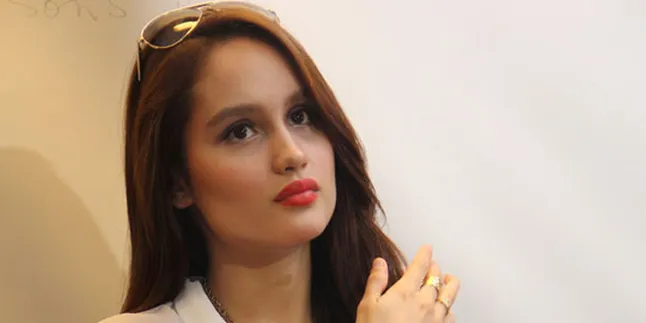 Cinta Laura: Pacar Bukan Prioritas