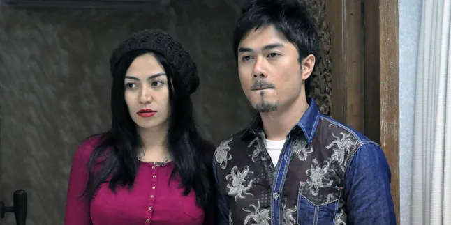 Cinta Penelope dan Donny Menikah 14 April 2014