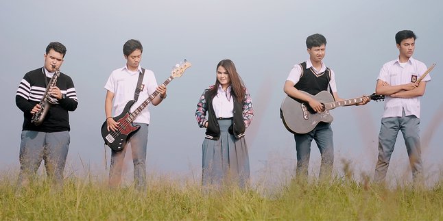 'Cinta Pertama', Single Debut V-Ideo Yang Bikin Cepat Eargasm!