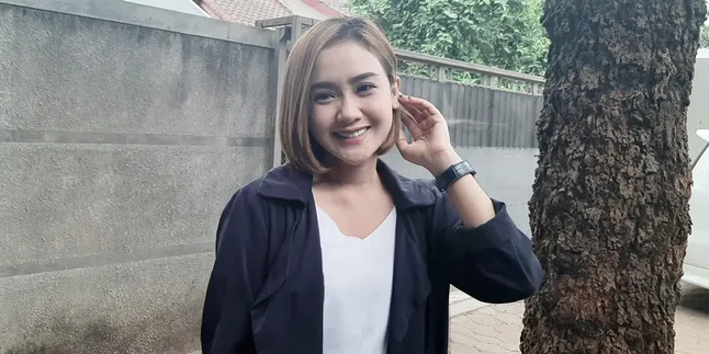 Cita Citata Sudah Semakin Yakin dan Serius Jalani Hubungan Dengan Pacar Bulenya Cita Citata Sudah Semakin Yakin dan Serius Jalani Hubungan Dengan Pacar Bulenya