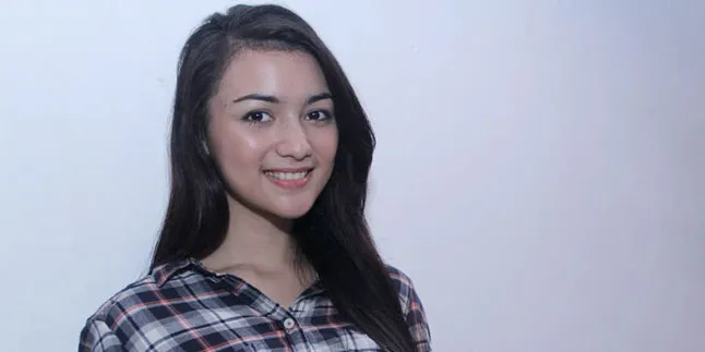 Citra Kirana Usir Jenuh Dengan Main Game