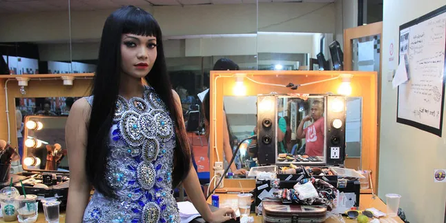 Citra Scholastika Menyanyi Bukan Karena Materi