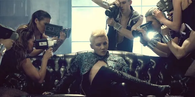 Cium Diri Sendiri, Junsu Rilis MV Even Though I Already Know