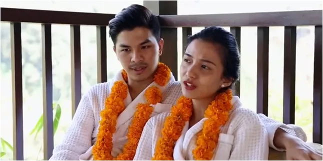 Cium - Peluk di Hutan! Honeymoon Chelsea - Glenn Mesra Bikin Iri Cium - Peluk di Hutan! Honeymoon Chelsea - Glenn Mesra Bikin Iri