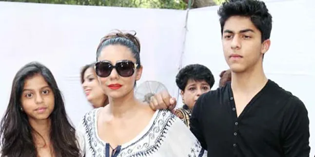 Coba Dandan Gaya Gothic, Aryan Khan Malah Gagal Ganteng