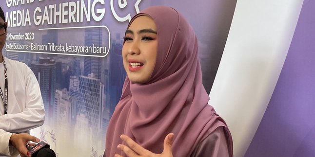 Try Your Luck in the Business World, Oki Setiana Dewi Launches Special Products for Muslim Women