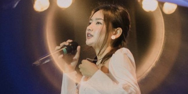 Try Something New, Meiska Invites Rakhano to Duet Sing the Song Hilang Tanpa Bilang
