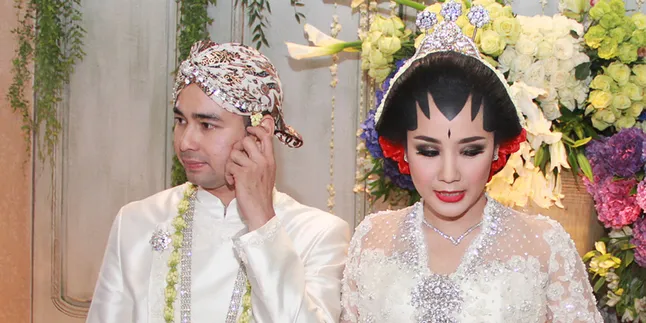Cobek, Kado Spesial Dari Raffi Ahmad Untuk Nagita Slavina Cobek, Kado Spesial Dari Raffi Ahmad Untuk Nagita Slavina