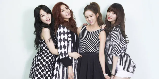 Comeback, Girls Day Gelar Showcase di Kolam Renang