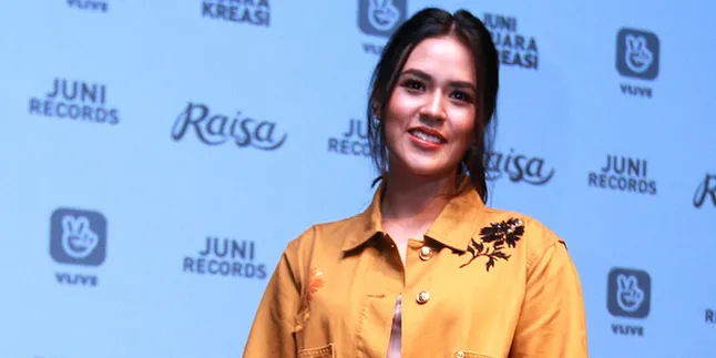 Comeback ke Panggung, Raisa Bahagia Ditemani Baby Zalina Untuk Pertama Kalinya