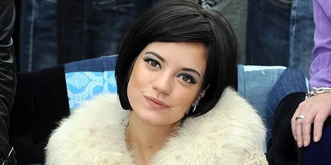 Congrast! Lily Allen Lahirkan Anak Kedua