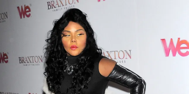 Congrats! Akhirnya Lil Kim Hamil Anak Pertama