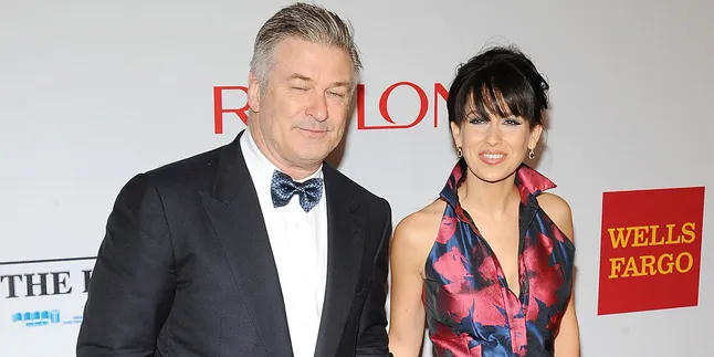 Congrats! Hilaria Baldwin Akhirnya Melahirkan Pangeran Mungil Congrats! Hilaria Baldwin Akhirnya Melahirkan Pangeran Mungil