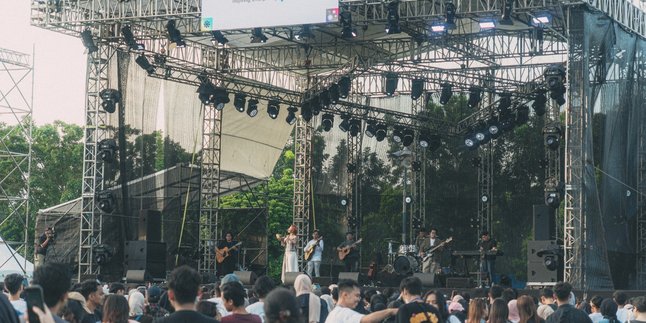 Connx Off The Weekend (OTW) Festival 2024: Keisya Levronka Takes Over Vierratale's Stage - Nadin Amizah Gossips with the Audience