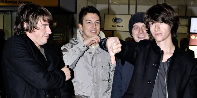 Conor Maynard Sebut Arctic Monkeys Curi Idenya
