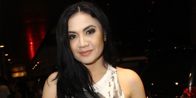 Cornelia Agatha Bikin Grup Band