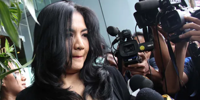 Cornelia Agatha dan Sony Absen di Sidang Cerai Perdana
