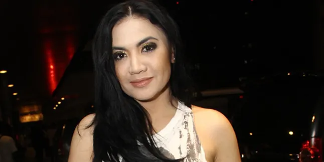 Cornelia Agatha Gugat Cerai Suaminya