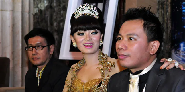 Corrine Tampar Vicky Prasetyo Empat Kali Corrine Tampar Vicky Prasetyo Empat Kali