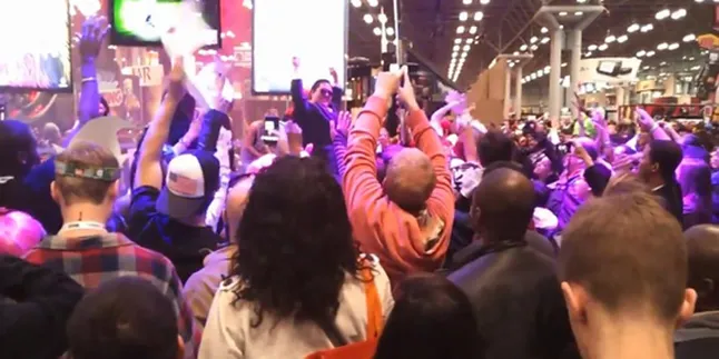Cosplay PSY Hebohkan New York Comic Con