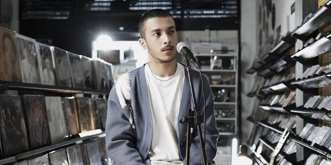 Cover Song 'Naked' on Instagram, Aziz Hedra Surprised to Receive Notification from James Arthur