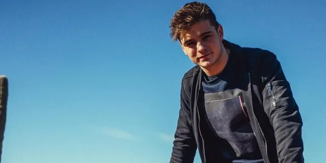 Cowok Yang Selfie Sama Martin Garrix di Kuningan: Berkah Jumatan
