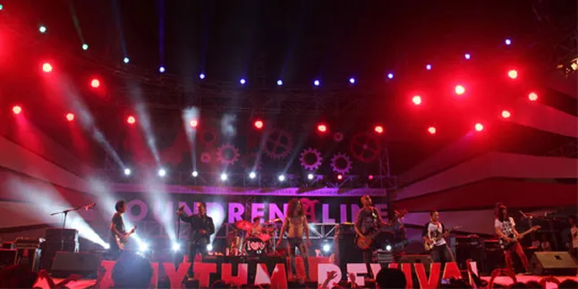 Crowd Surabaya Puaskan Artis dan Panitia Soundrenaline