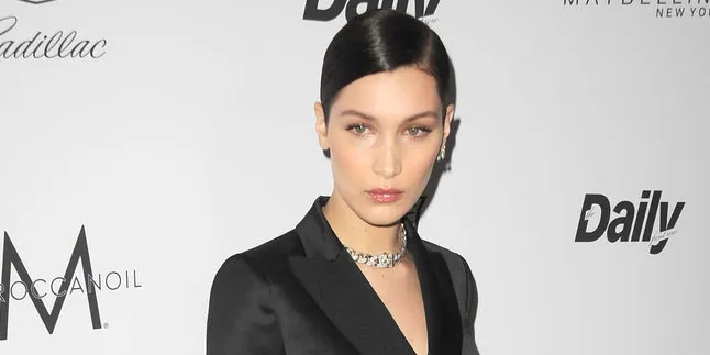 Curhat Bella Hadid Pernah Ditolak di Victoria's Secret Show