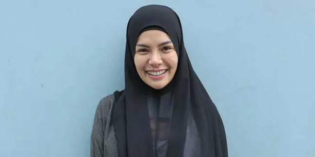 Curhat Panjang, Nikita Mirzani Bahas Tentang Momen Kehamilan