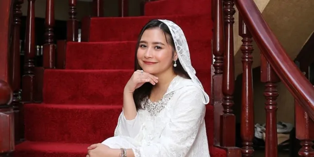 Curhat Panjang Soal Nikah, Prilly Latuconsina: Masih Lama Gue Mah Curhat Panjang Soal Nikah, Prilly Latuconsina: Masih Lama Gue Mah