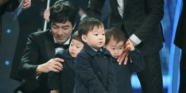 Curhat Pilu Nan Haru Song Il Kook Perihal Daehan, Minguk, Manse Curhat Pilu Nan Haru Song Il Kook Perihal Daehan, Minguk, Manse