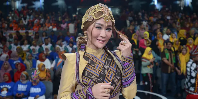 Curhatan Inul Daratista, Mengabdi Pada Pekerjaan Sejak Kecil Hingga Sekarang