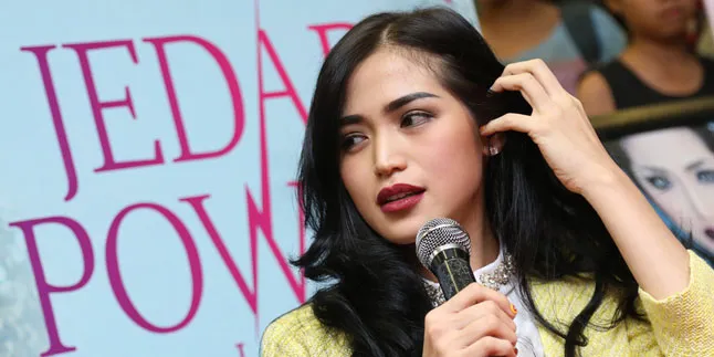 Curhatan Jessica Iskandar, Dapat Uang Dari Pura-Pura Bodoh Curhatan Jessica Iskandar, Dapat Uang Dari Pura-Pura Bodoh
