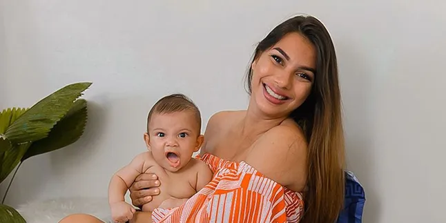 Curhatan Yulia Baltschun Tentang Bayinya yang Meninggal di Usia 6 Bulan