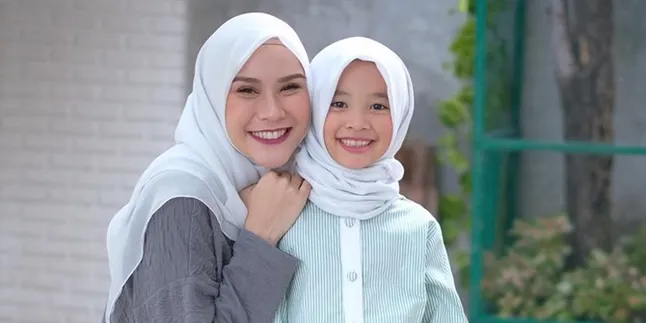 Curhatan Zaskia Adya Mecca Mengenai Anak Pertamanya, Bikin Haru
