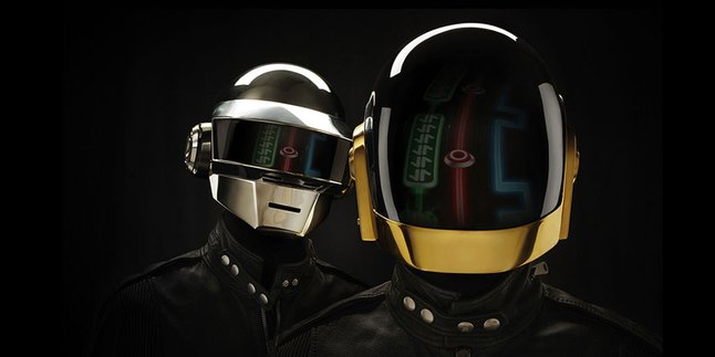 Daft Punk Rilis Merchandise Bergaya Klasik