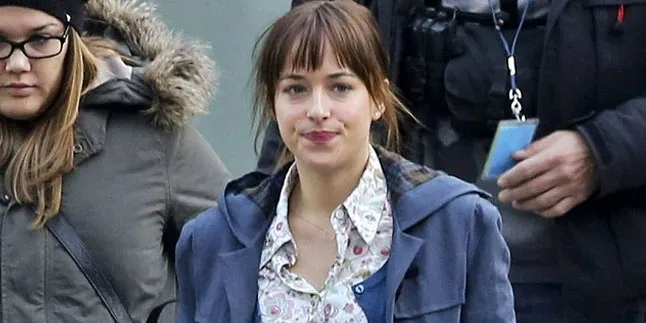 Dakota Johnson Deg-Degan Bertemu Christian Grey