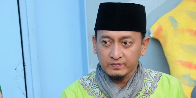 Dalam Proses Cerai, Ustaz Zacky Mirza Tetap Kunjungi Anak