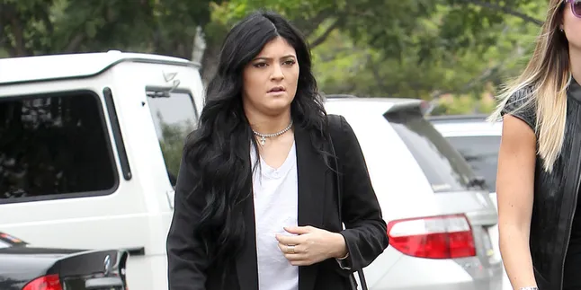 Dalam Sehari, Kylie Jenner Sampai Dua Kali Ditilang Polisi Dalam Sehari, Kylie Jenner Sampai Dua Kali Ditilang Polisi