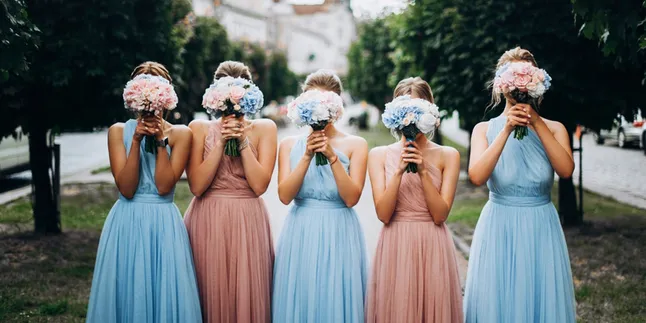 Dampingi Bestie di Hari Bahagia, Ini Rahasia Jadi Bridesmaid yang Memesona ala Selebriti Ternama