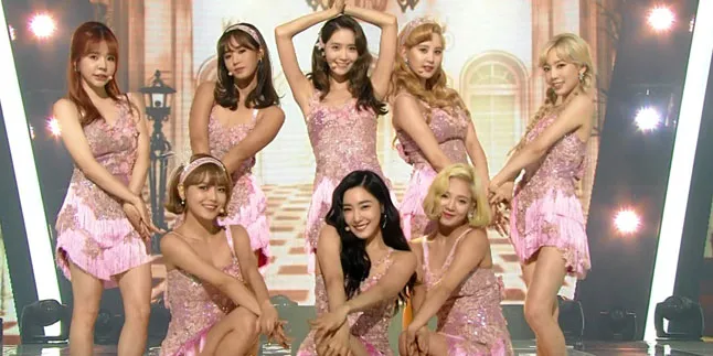 Dandan Cantik Banget, SNSD Kompak Datang ke Nikahan Stylist Dandan Cantik Banget, SNSD Kompak Datang ke Nikahan Stylist