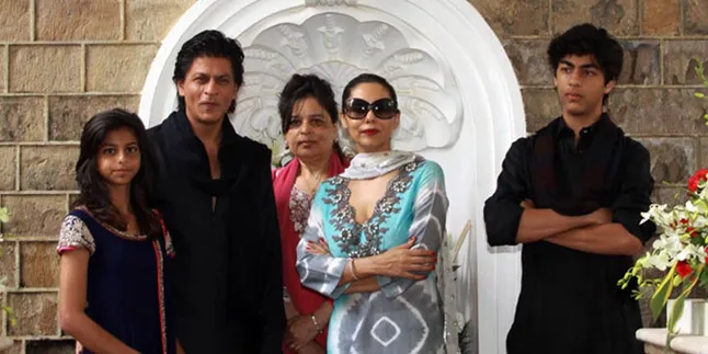 Dandan, Putri Shahrukh Khan Sudah Tak Mau Lagi Disebut Anak Kecil Dandan, Putri Shahrukh Khan Sudah Tak Mau Lagi Disebut Anak Kecil