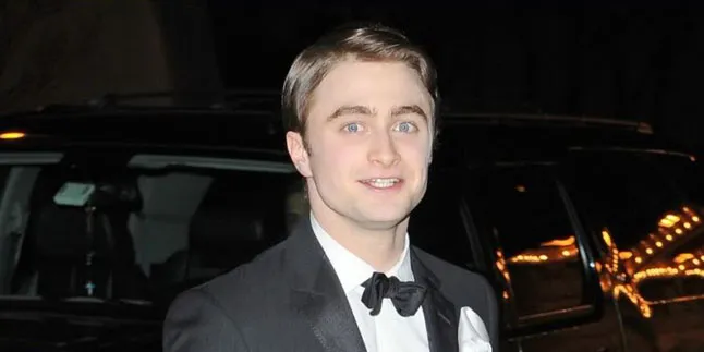 Daniel Radcliffe Ulang Tahun di Lokasi Drama