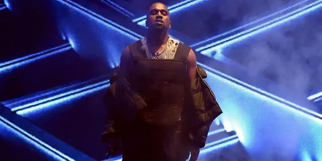 Dapat Gelar Doktor, Kanye West Malah Dibanjiri Hujatan