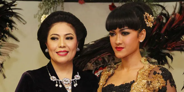 Dapat Gelar Kesultanan, Jupe Bersikap Layaknya Bangsawan Dapat Gelar Kesultanan, Jupe Bersikap Layaknya Bangsawan