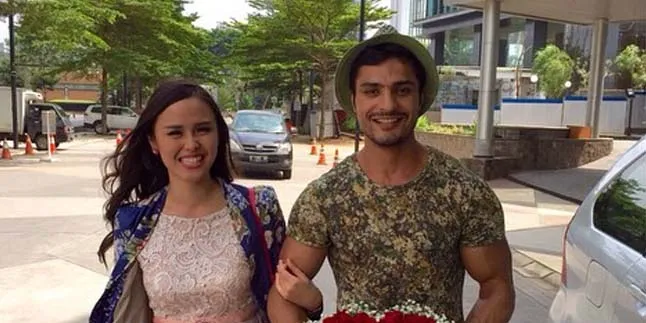 Dapat Kejutan Dari Nita Sofiani, Vin Rana: Aku Nggak Centil Dapat Kejutan Dari Nita Sofiani, Vin Rana: Aku Nggak Centil