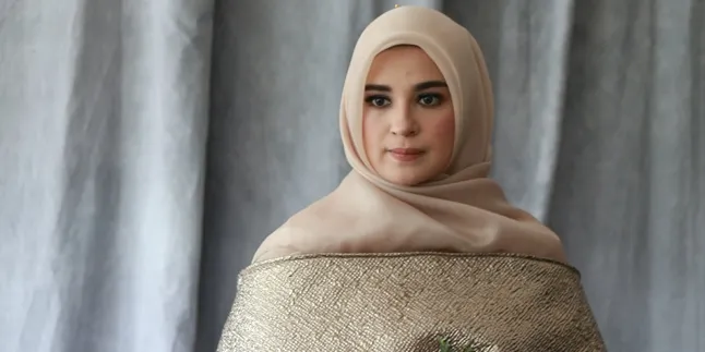 Darah Rendah, Shireen Sungkar Sudah 2 Hari Opname di Rumah Sakit Darah Rendah, Shireen Sungkar Sudah 2 Hari Opname di Rumah Sakit