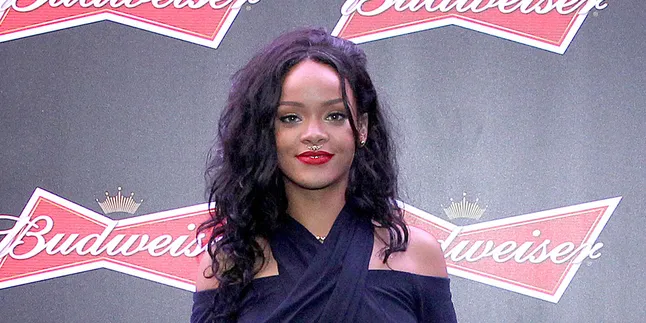 Dari 'Bad Girl', Kini Rihanna Berubah Jadi Ibu Penyayang