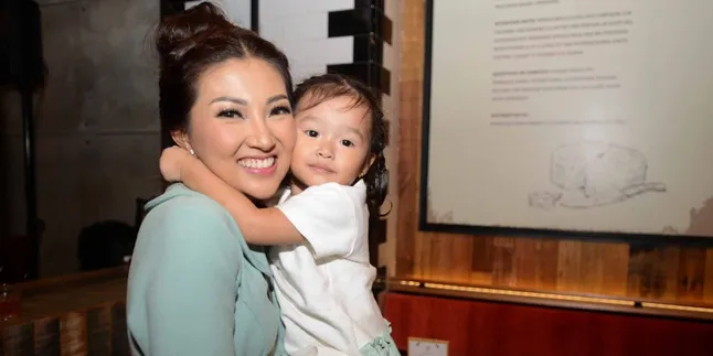 Dari Dulu Suka Masak, Sarwendah Hobi Buatkan Sarapan Untuk Ruben dan Thalia