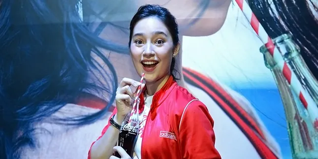 Dari Dulu Tatjana Saphira Tak Pakai Kantong Plastik Saat Belanja Dari Dulu Tatjana Saphira Tak Pakai Kantong Plastik Saat Belanja